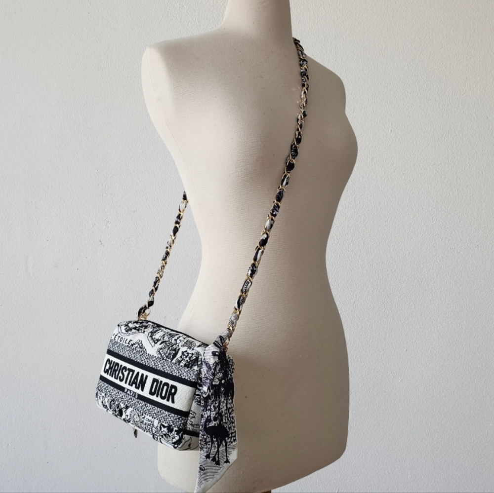 💙 Dior 2-Way Pouch 💙